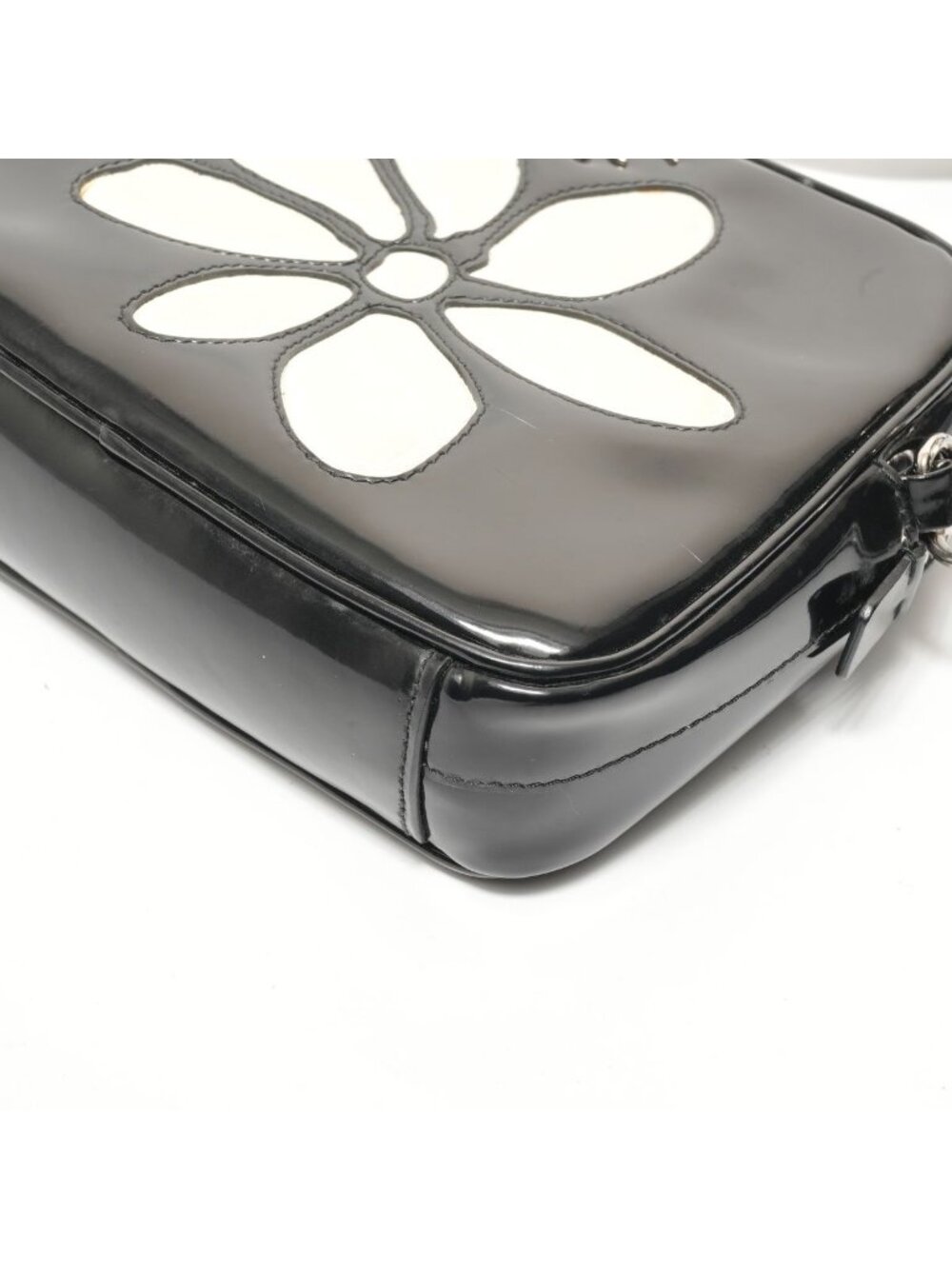 Prada Shoulder Bag Flower Motif Patent Leather - Picture 6 of 10